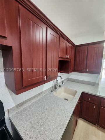 2061 NW 47th Ter 402, Lauderhill, FL 33313