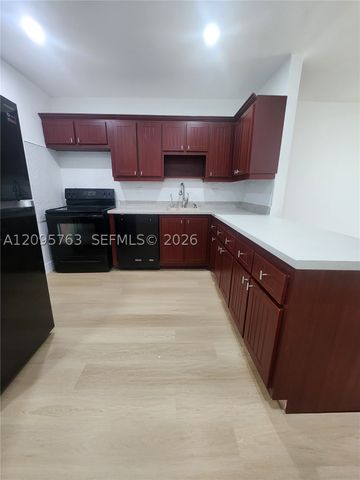 2061 NW 47th Ter 402, Lauderhill, FL 33313