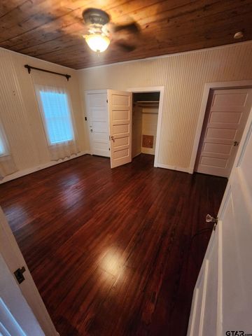 202 W Pine, Palestine, TX 75801
