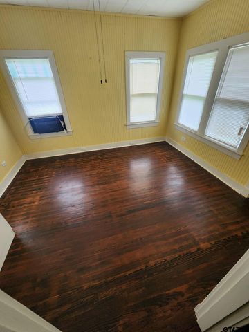 202 W Pine, Palestine, TX 75801