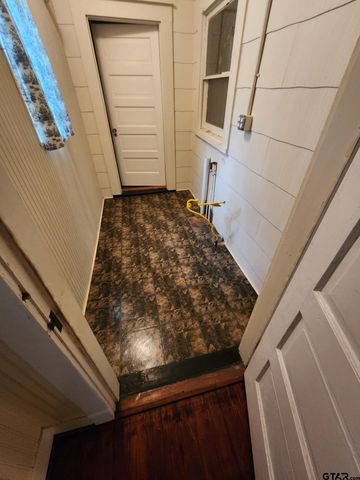 202 W Pine, Palestine, TX 75801