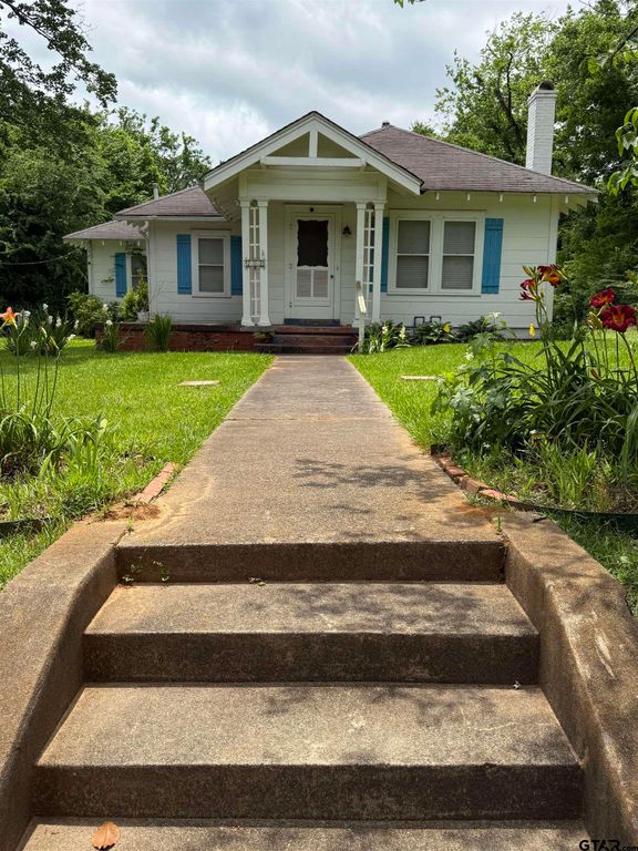 202 W Pine, Palestine, TX 75801