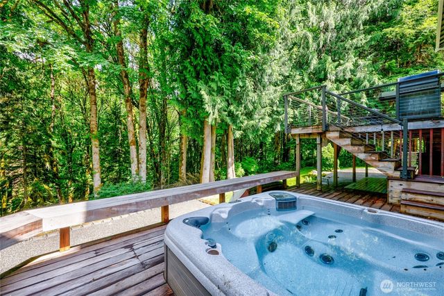 14555 Kingscross Circle NW, Silverdale, WA 98383