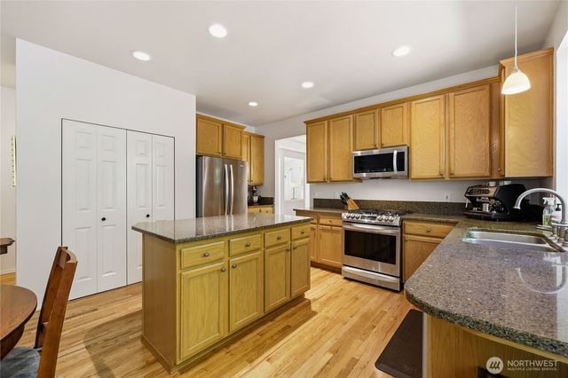 14555 Kingscross Circle NW, Silverdale, WA 98383