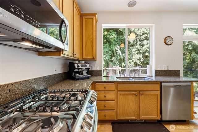 14555 Kingscross Circle NW, Silverdale, WA 98383