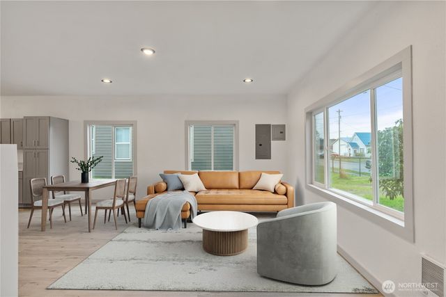 2420 Aberdeen Avenue, Hoquiam, WA 98550