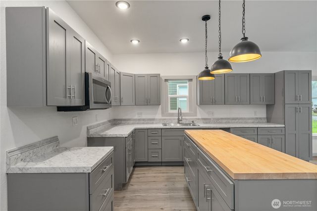 2420 Aberdeen Avenue, Hoquiam, WA 98550