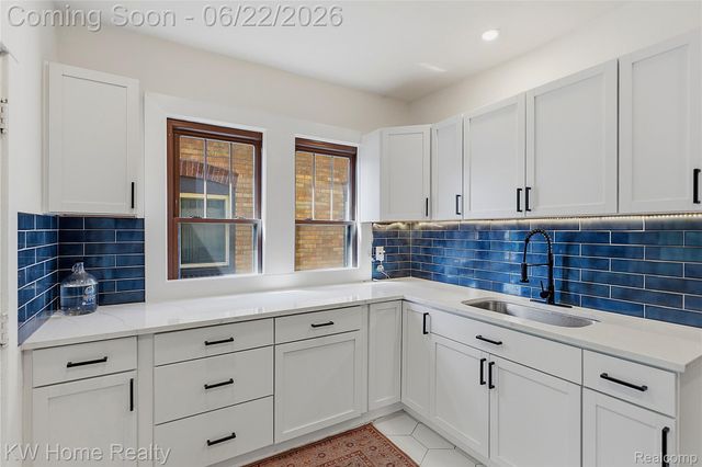 15330 Lindsay Street, Detroit, MI 48227
