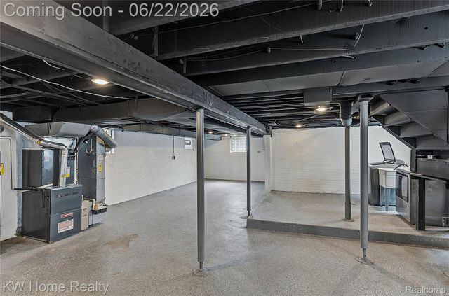 15330 Lindsay Street, Detroit, MI 48227