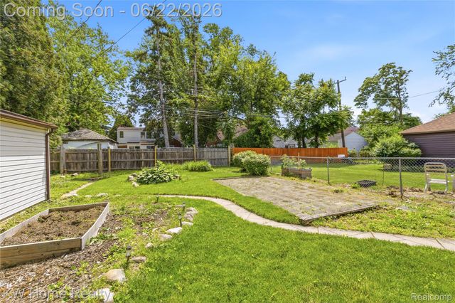 15330 Lindsay Street, Detroit, MI 48227