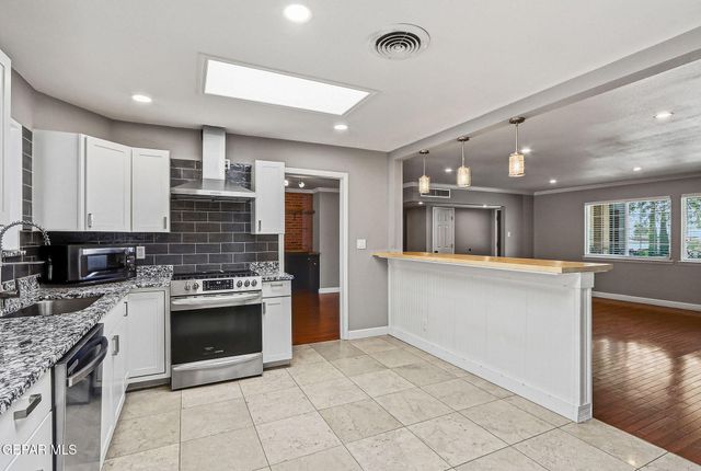 348 Coral Hills Road, El Paso, TX 79912