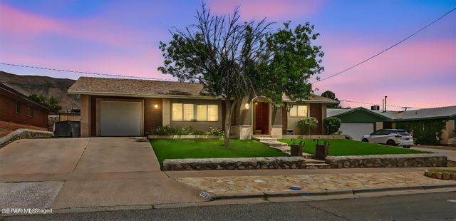 348 Coral Hills Road, El Paso, TX 79912