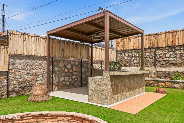 348 Coral Hills Road, El Paso, TX 79912