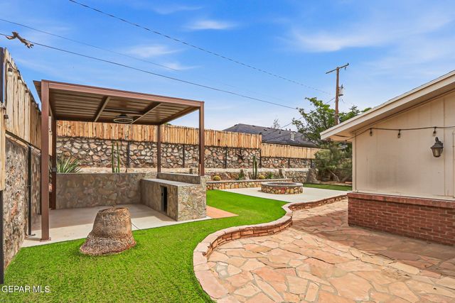 348 Coral Hills Road, El Paso, TX 79912