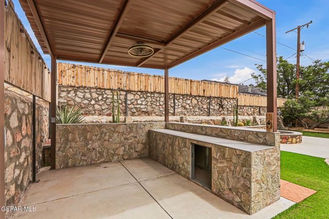 348 Coral Hills Road, El Paso, TX 79912