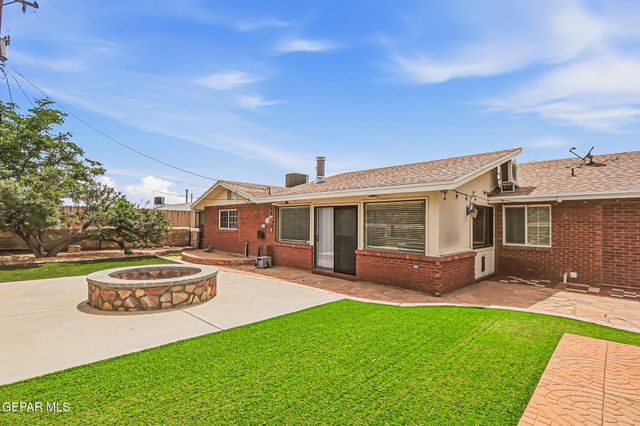 348 Coral Hills Road, El Paso, TX 79912
