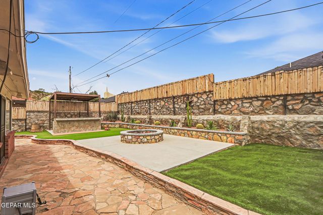 348 Coral Hills Road, El Paso, TX 79912