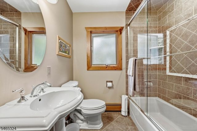 63 Manito Ave, Oakland Boro, NJ 07436
