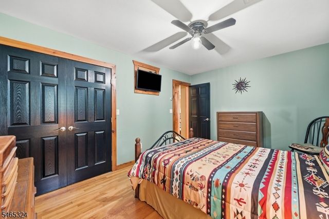 63 Manito Ave, Oakland Boro, NJ 07436