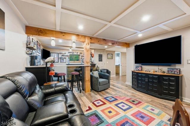 63 Manito Ave, Oakland Boro, NJ 07436