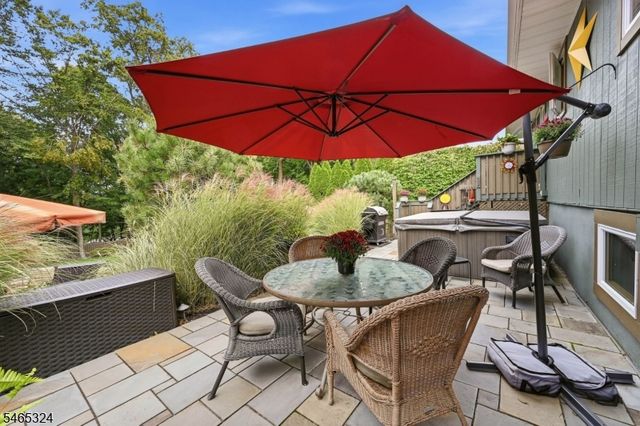 63 Manito Ave, Oakland Boro, NJ 07436