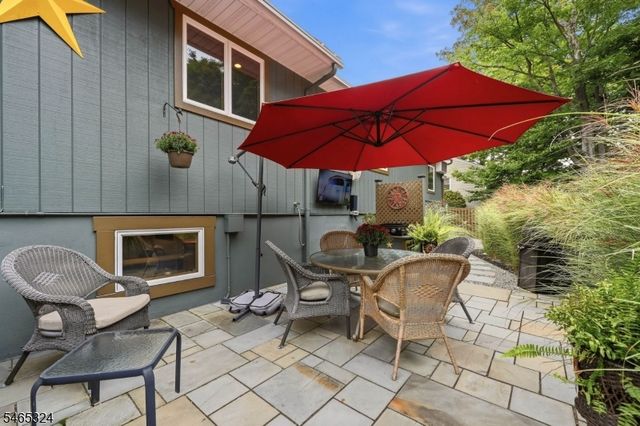 63 Manito Ave, Oakland Boro, NJ 07436
