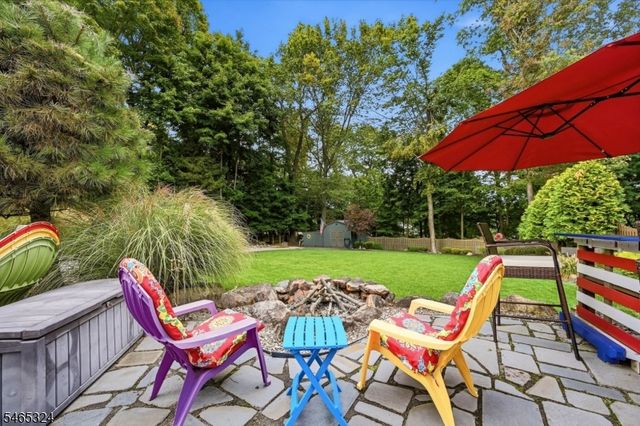 63 Manito Ave, Oakland Boro, NJ 07436