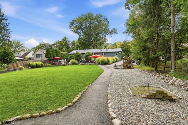63 Manito Ave, Oakland Boro, NJ 07436