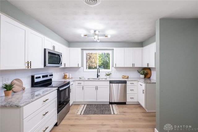 2886 Kemp Road, Beavercreek, OH 45431