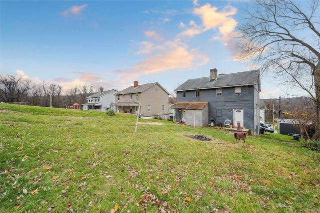 2921 Overhill St, South Park, PA 15129