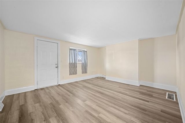 2921 Overhill St, South Park, PA 15129