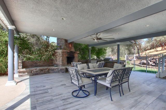 45858 Old Corral Rd, Coarsegold, CA 93614