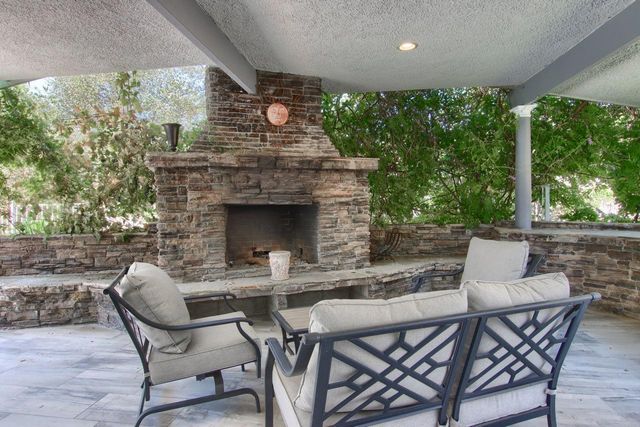 45858 Old Corral Rd, Coarsegold, CA 93614