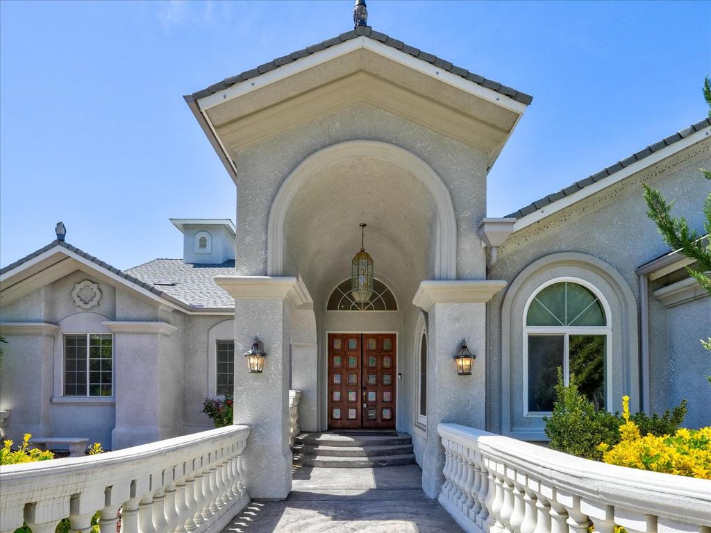 Image 12 of property listing at 45858 Old Corral Rd, Coarsegold, CA 93614