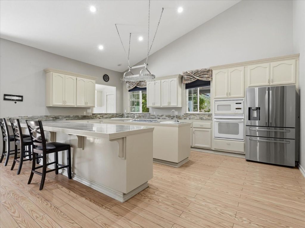 Image 23 of property listing at 45858 Old Corral Rd, Coarsegold, CA 93614