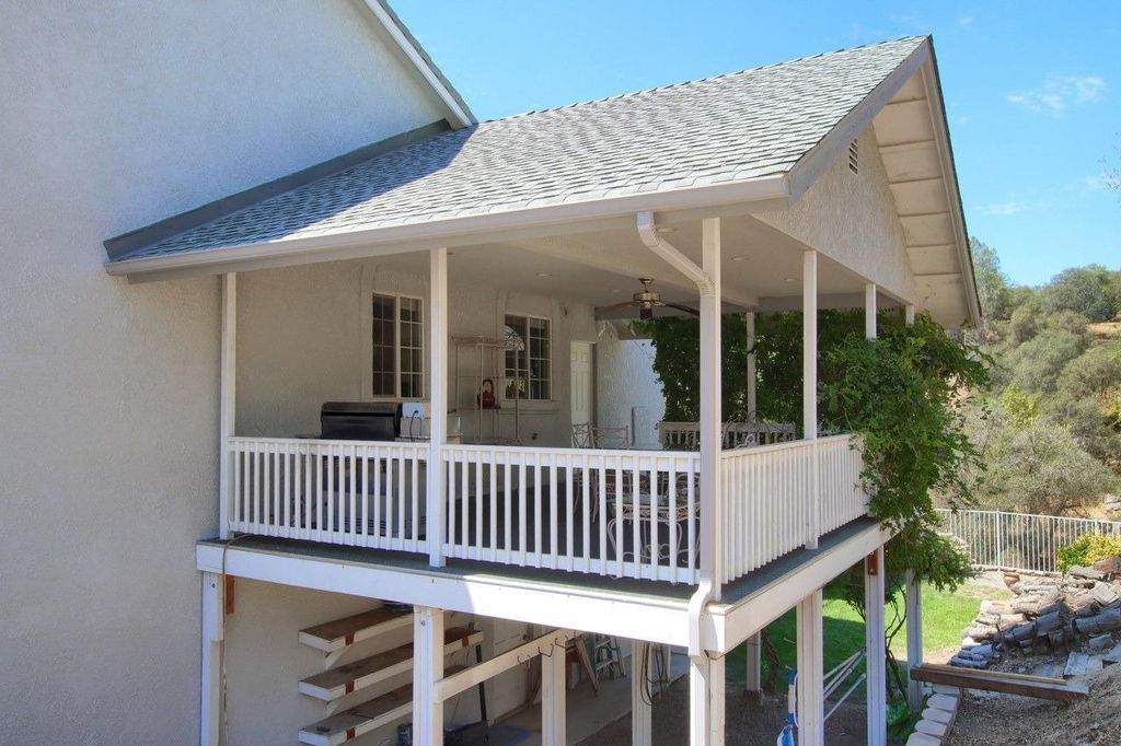 Image 34 of property listing at 45858 Old Corral Rd, Coarsegold, CA 93614