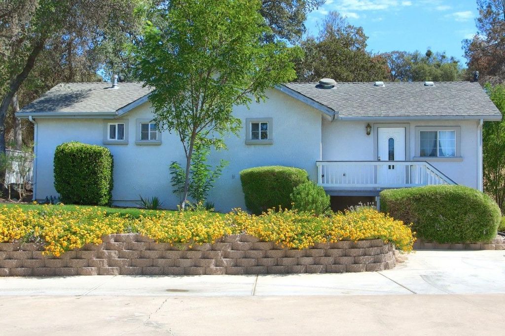 Image 9 of property listing at 45858 Old Corral Rd, Coarsegold, CA 93614