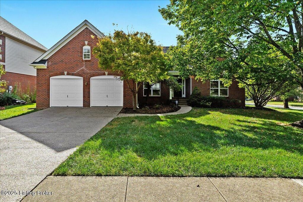 9917 White Blossom Blvd, Louisville, KY 40241