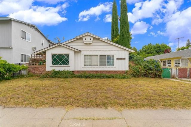 5816 Woodman Ave, Van Nuys, CA 91401