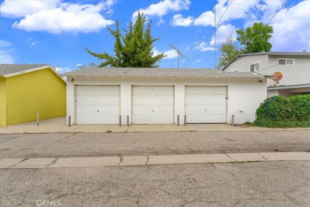 5816 Woodman Ave, Van Nuys, CA 91401