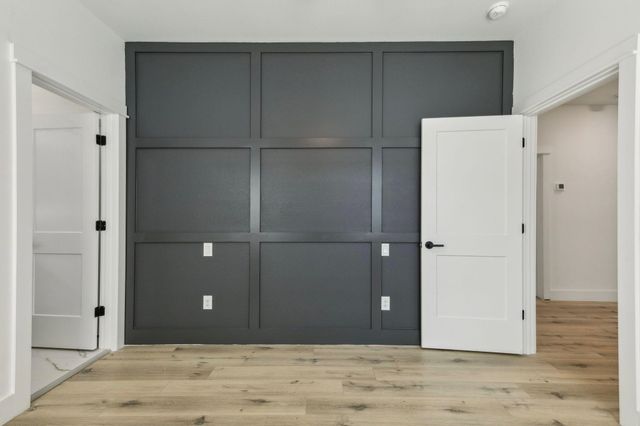 521 N Denley Drive, Dallas, TX 75203