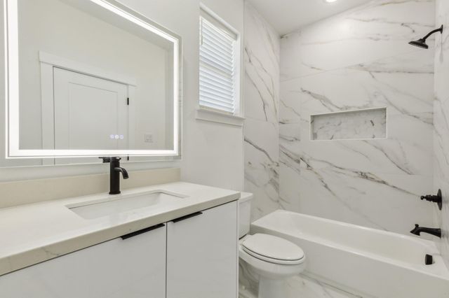 521 N Denley Drive, Dallas, TX 75203