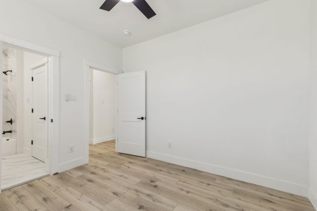 521 N Denley Drive, Dallas, TX 75203