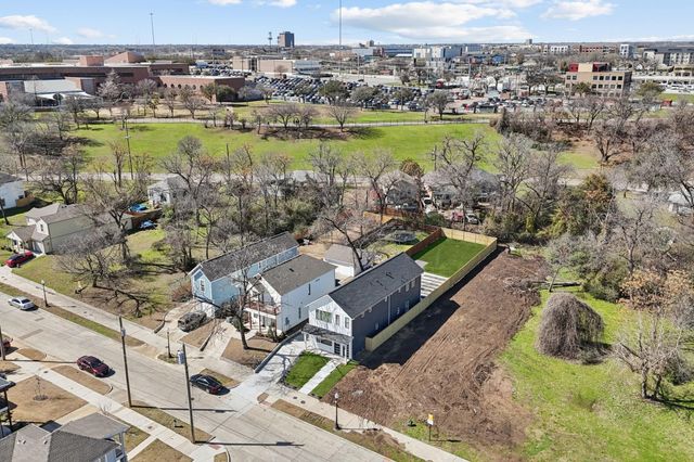 521 N Denley Drive, Dallas, TX 75203