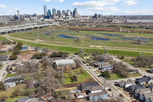 521 N Denley Drive, Dallas, TX 75203