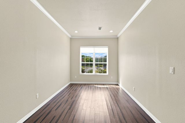 1906 Clearview Drive, Ennis, TX 75119