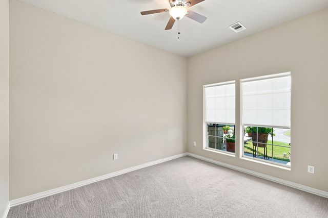 1906 Clearview Drive, Ennis, TX 75119