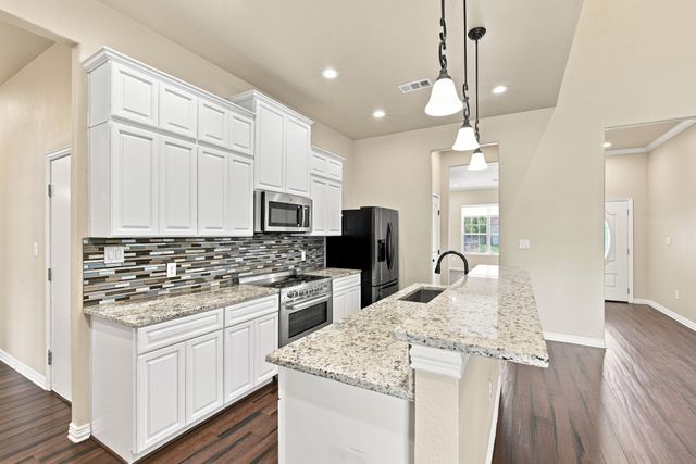1906 Clearview Drive, Ennis, TX 75119