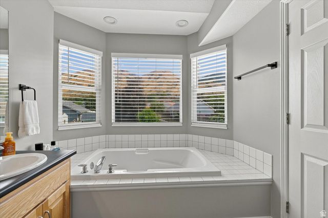2517 S FREEDOM ST, Perry, UT 84302