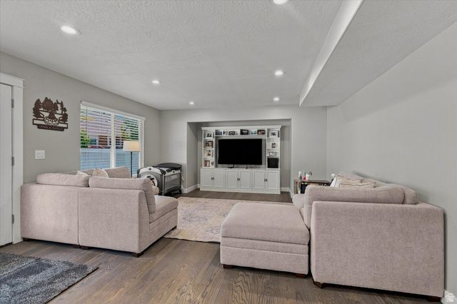 2517 S FREEDOM ST, Perry, UT 84302